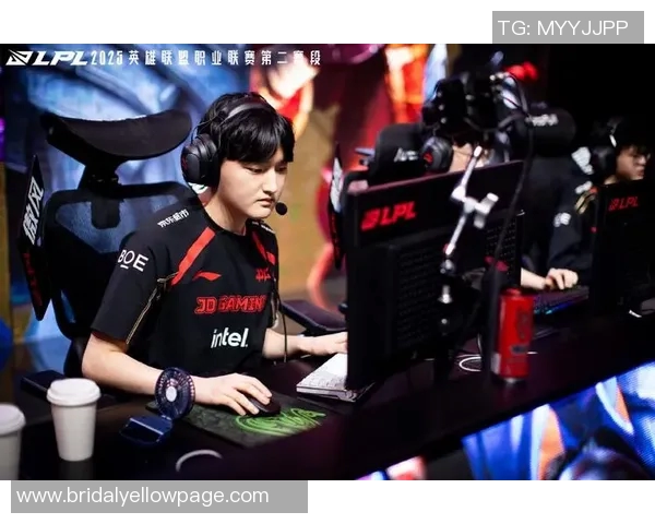 电竞赛后分析JDG与WE对决的实力对比与战术探讨 电竞赛后分析JDG与WE对决的实力对比与战术探讨